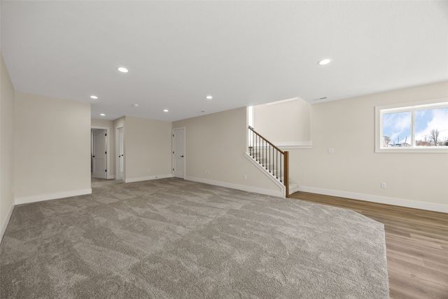 980 17th Ave SW, Mt Vernon, IA 52314