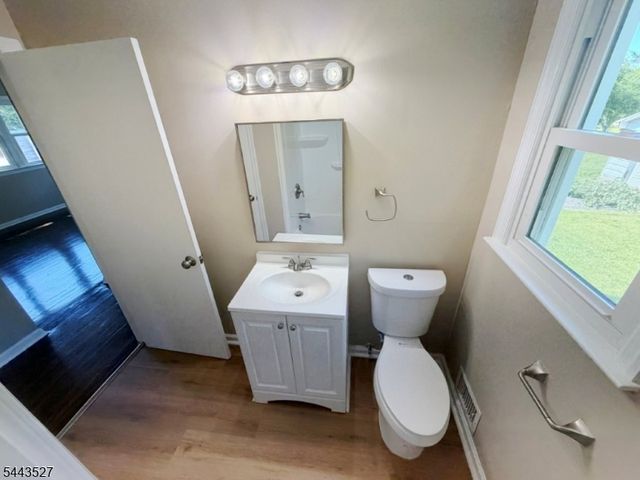 1642 Park St, Rahway City, NJ 07065