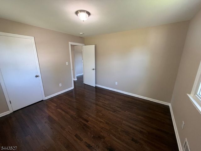 1642 Park St, Rahway City, NJ 07065