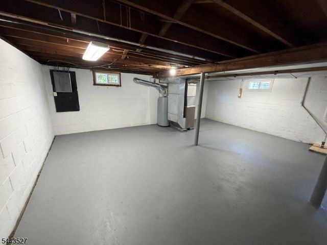 1642 Park St, Rahway City, NJ 07065