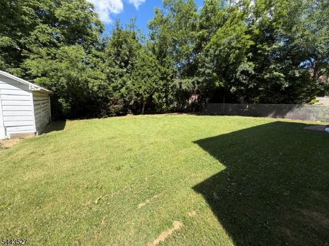 1642 Park St, Rahway City, NJ 07065