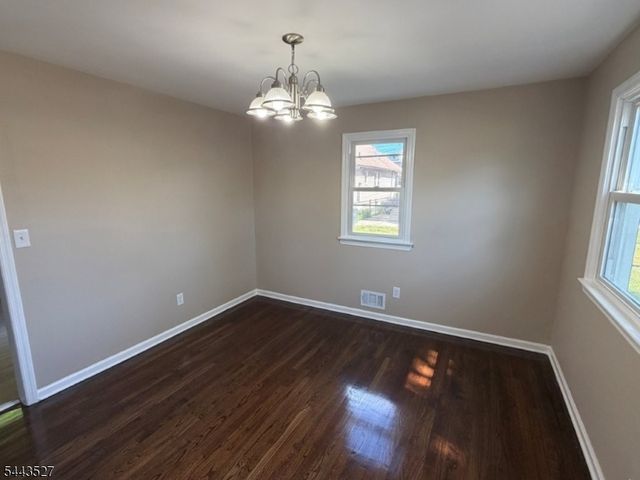 1642 Park St, Rahway City, NJ 07065