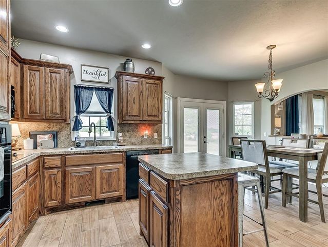 601 Quail Ridge Road, Newcastle, OK 73065