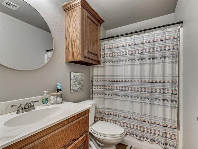 601 Quail Ridge Road, Newcastle, OK 73065