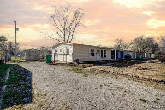 1124 Saint Michael Drive, Cahokia, IL 62206