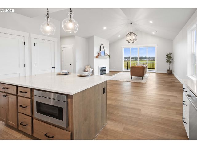 2200 Se TIMBER COUNTRY Dr, Warrenton, OR 97146