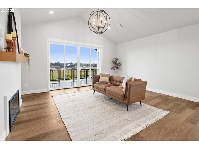 2200 Se TIMBER COUNTRY Dr, Warrenton, OR 97146