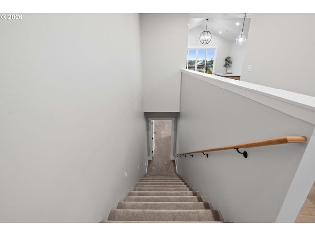 2200 Se TIMBER COUNTRY Dr, Warrenton, OR 97146