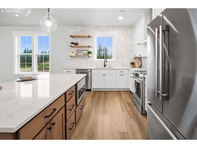 2200 Se TIMBER COUNTRY Dr, Warrenton, OR 97146