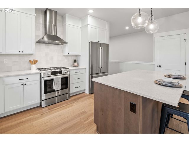 2200 Se TIMBER COUNTRY Dr, Warrenton, OR 97146