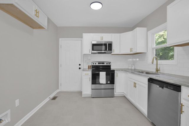 5112 Cannon Street, Fayetteville, NC 28303