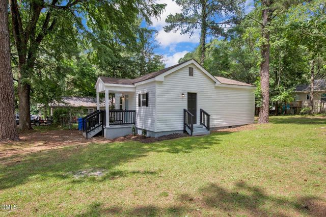 5112 Cannon Street, Fayetteville, NC 28303