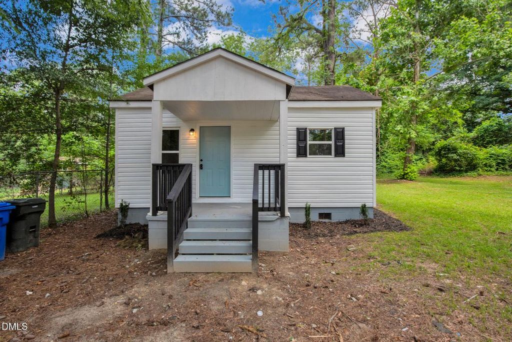 5112 Cannon Street, Fayetteville, NC 28303