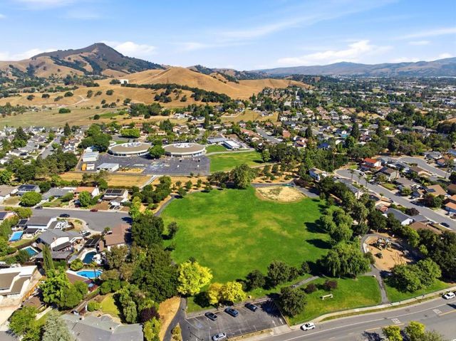 379 Via Navona, Morgan Hill, CA 95037