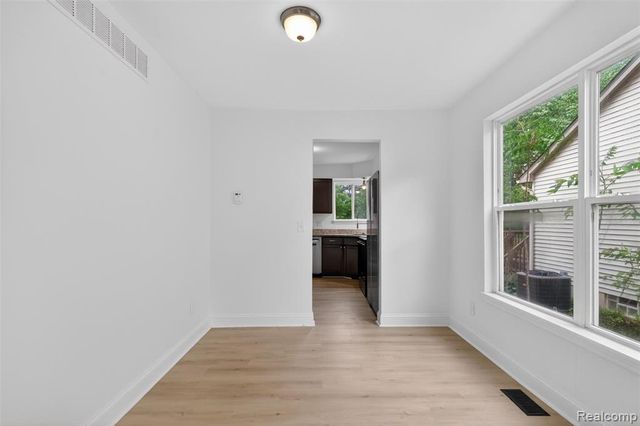 3457 Ashburnam, Ann Arbor, MI 48105