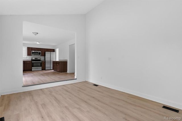 3457 Ashburnam, Ann Arbor, MI 48105