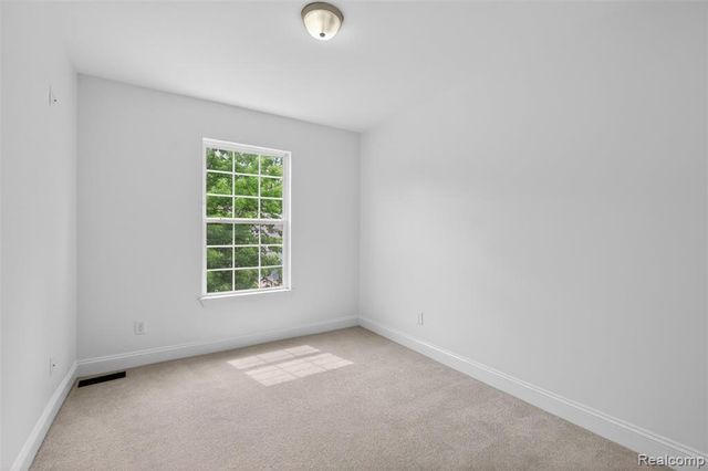 3457 Ashburnam, Ann Arbor, MI 48105