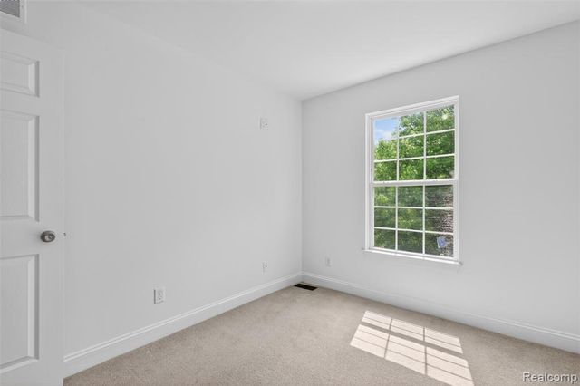 3457 Ashburnam, Ann Arbor, MI 48105