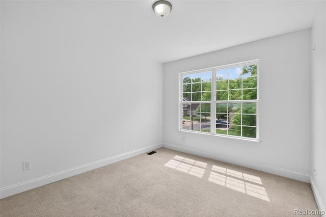 3457 Ashburnam, Ann Arbor, MI 48105
