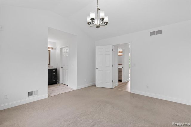 3457 Ashburnam, Ann Arbor, MI 48105