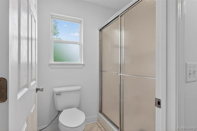 3457 Ashburnam, Ann Arbor, MI 48105