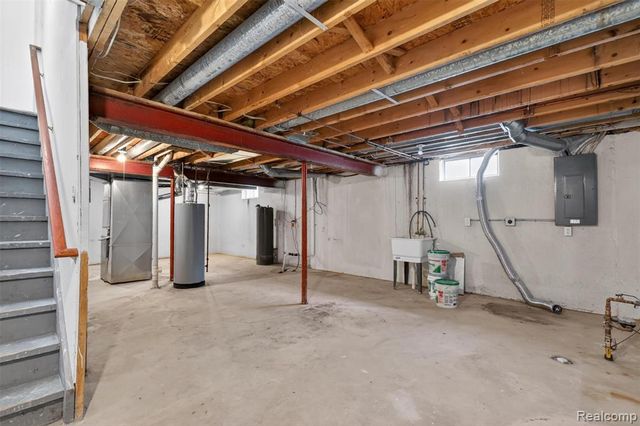3457 Ashburnam, Ann Arbor, MI 48105