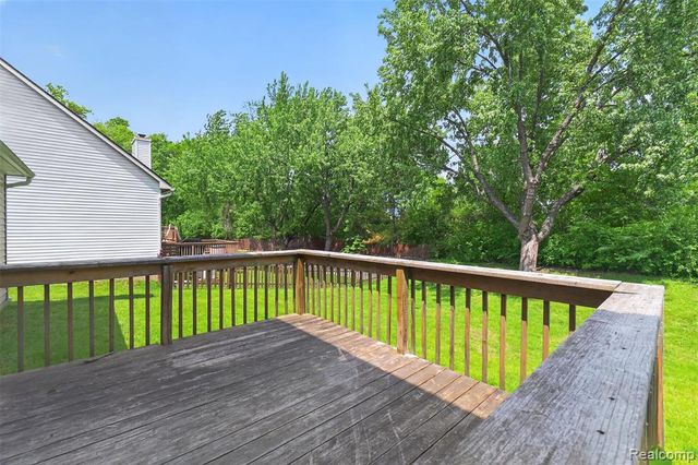3457 Ashburnam, Ann Arbor, MI 48105