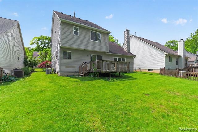 3457 Ashburnam, Ann Arbor, MI 48105
