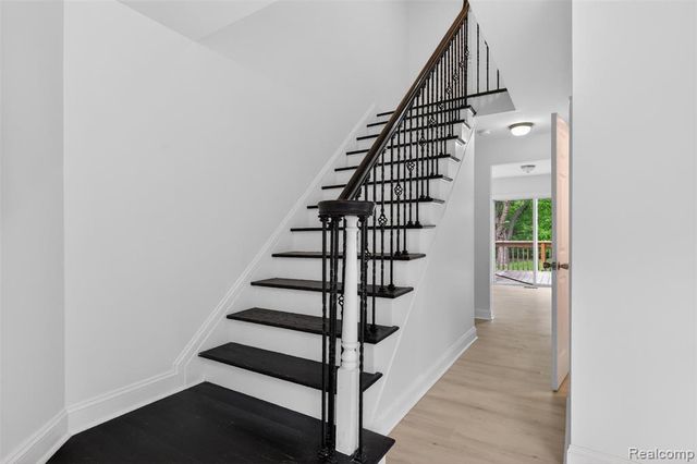 3457 Ashburnam, Ann Arbor, MI 48105