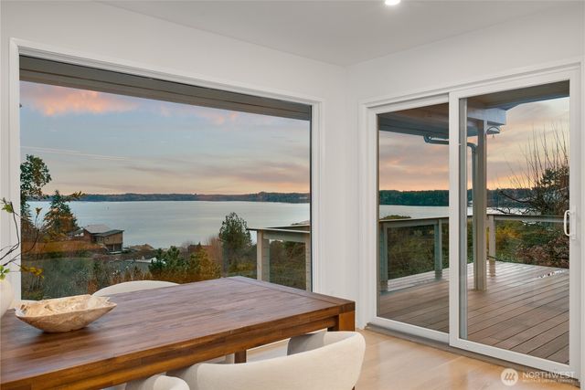 2222 Old Port Court NW, Olympia, WA 98502