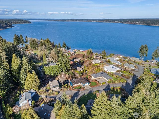 2222 Old Port Court NW, Olympia, WA 98502