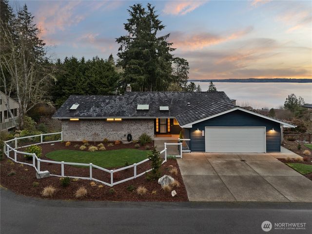 2222 Old Port Court NW, Olympia, WA 98502