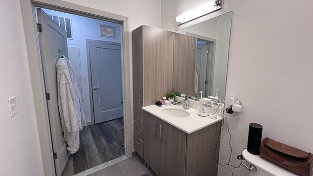 180 Telford St 213, Boston, MA 02135