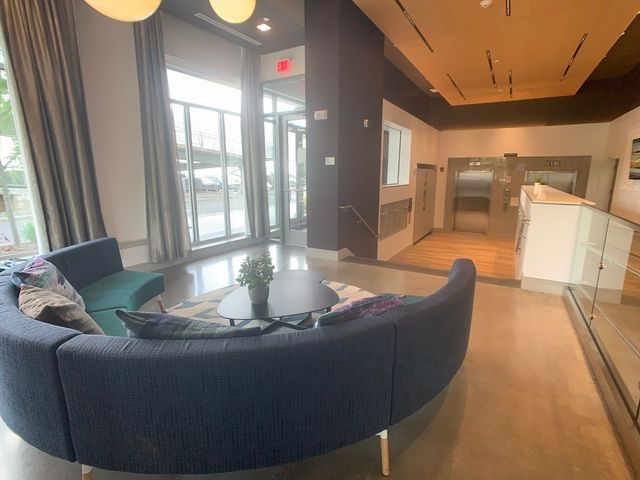 180 Telford St 213, Boston, MA 02135
