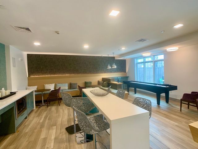 180 Telford St 213, Boston, MA 02135