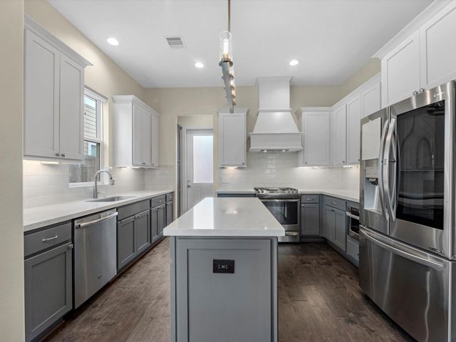 55 Red Harper Drive, Spring, TX 77389