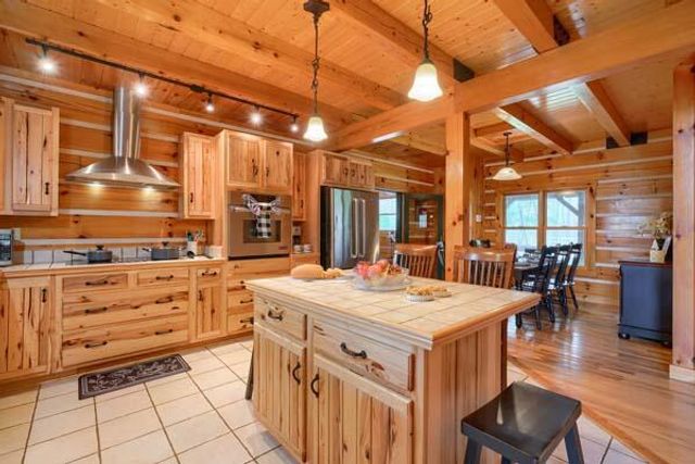 16740 Skinner Road, Logan, OH 43138