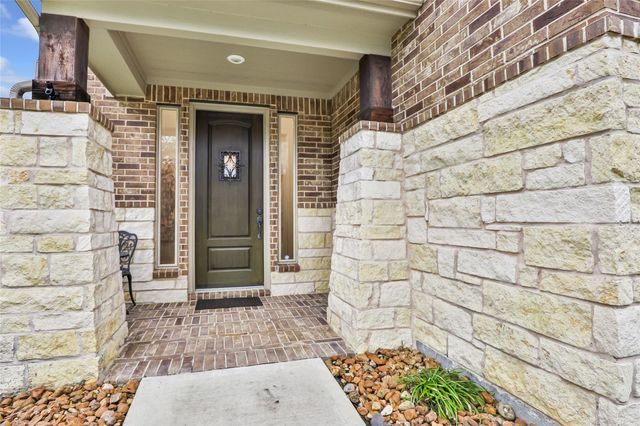 5827 Banfield Canyon Lane, Houston, TX 77365