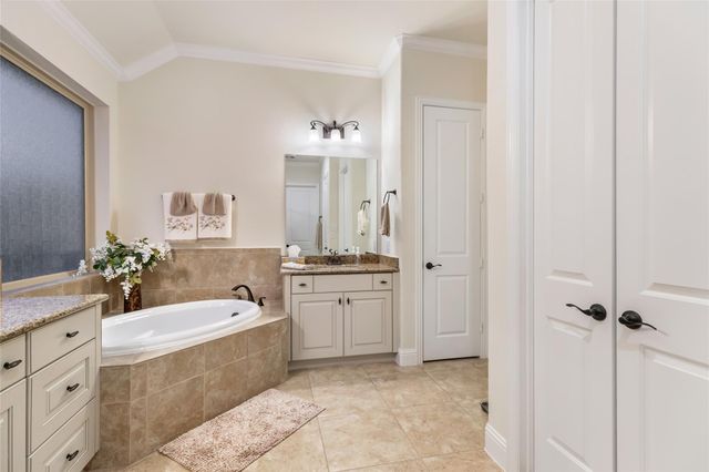 5827 Banfield Canyon Lane, Houston, TX 77365