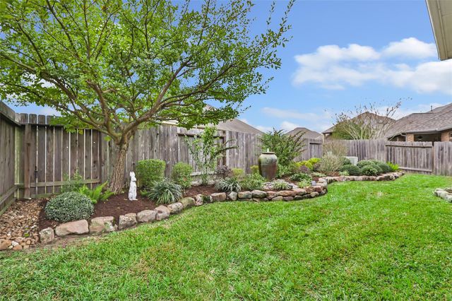 5827 Banfield Canyon Lane, Houston, TX 77365