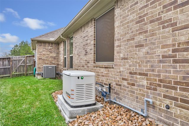 5827 Banfield Canyon Lane, Houston, TX 77365