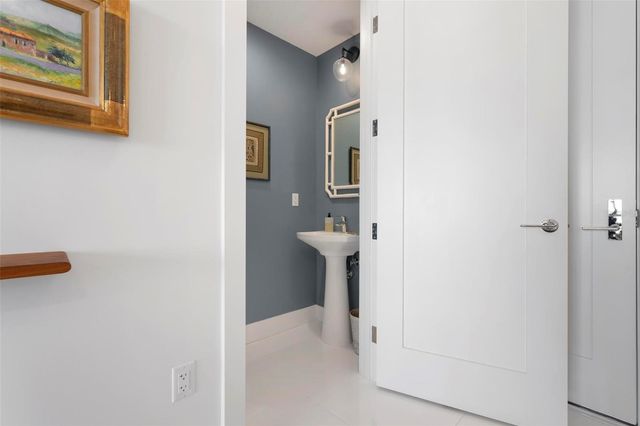 111 S PINEAPPLE AVENUE 719, Sarasota, FL 34236