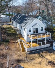 11309 Sunset Point Drive, Plainwell, MI 49080