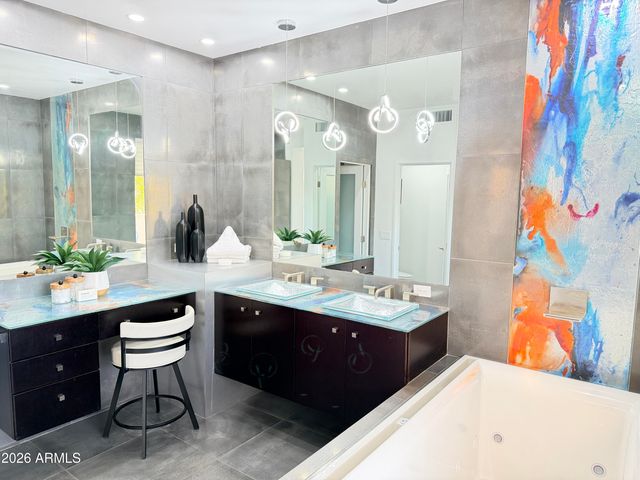 8989 N GAINEY CENTER Drive 133, Scottsdale, AZ 85258