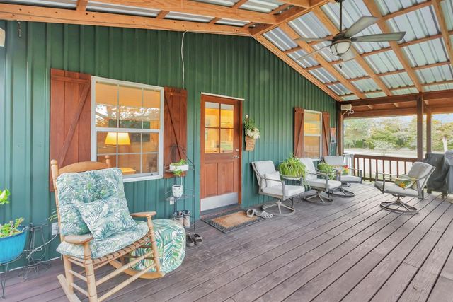 413 Private Road 1051, Hallettsville, TX 77964