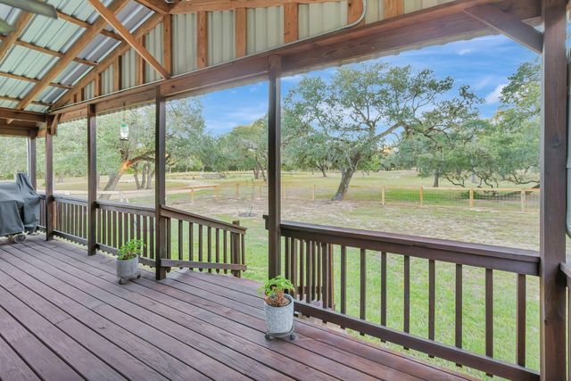 413 Private Road 1051, Hallettsville, TX 77964