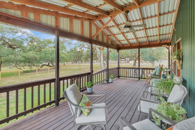 413 Private Road 1051, Hallettsville, TX 77964