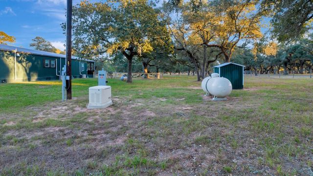 413 Private Road 1051, Hallettsville, TX 77964