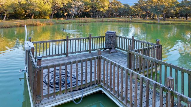 413 Private Road 1051, Hallettsville, TX 77964