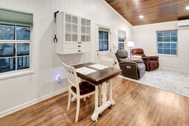 413 Private Road 1051, Hallettsville, TX 77964